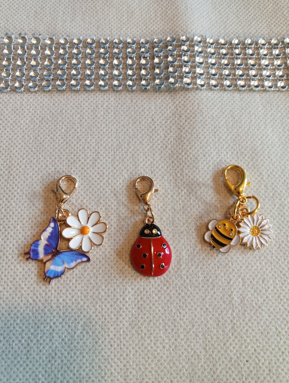 Kids Daisy Butterfly, Ladybug & Bee Charms - Assorted Enamel Clips